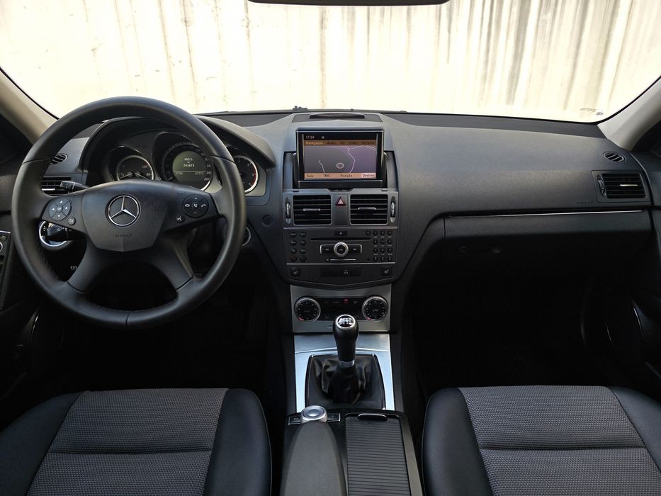 Mercedes C220 ADVANTGARDE Harman Kardon  2.2D 170CV CX6 - Imaculada