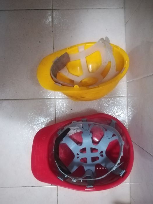 2 Capacetes de Obra64740374518402123