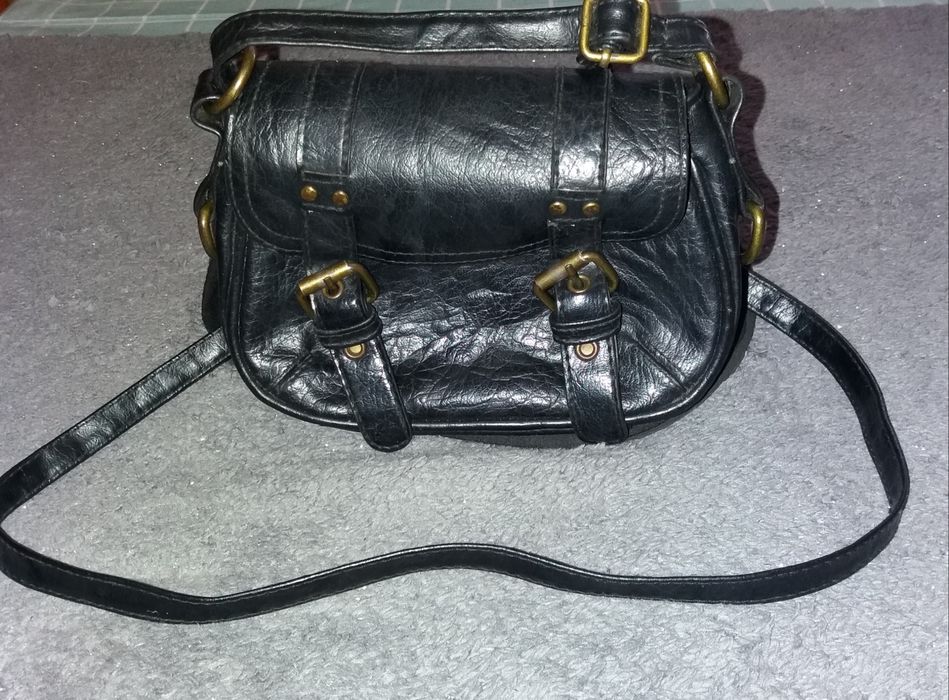 Mała torebka na pasku z Atmosphere