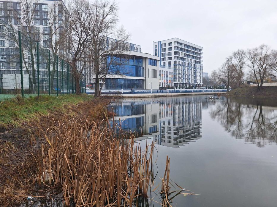 2-кімн квартира по вул. Центральна 21-Б, ЖК Рів'єра, масив Осокорки.