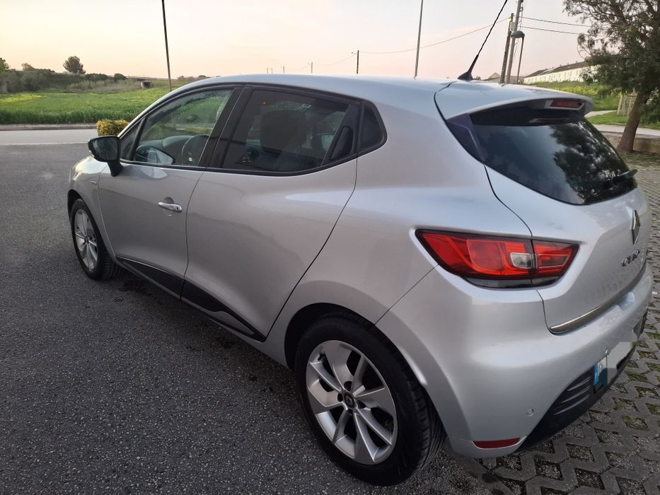 Renault clio 0.9cc tce versão limited  125 mil kms