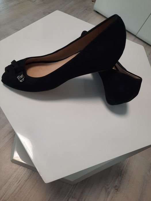 Buty Pantofle damskie zamsza naturalna rozmiar 39 . Nowe