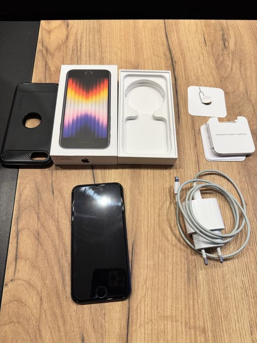 iPhone SE 2022 64GB  | 84% baterii