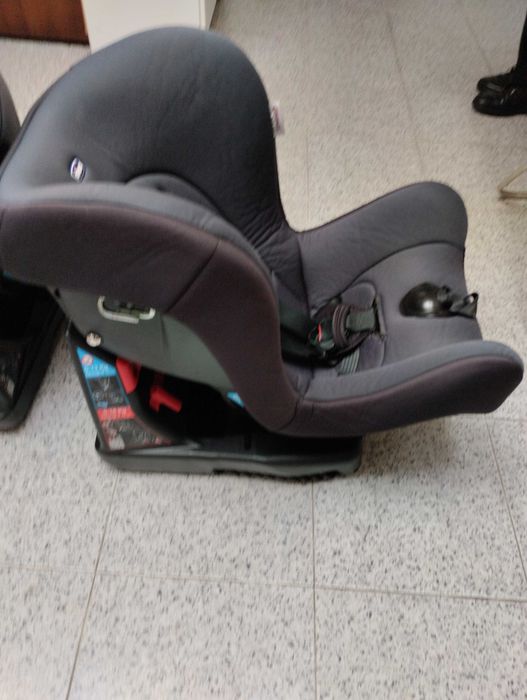 Vendo 2 Cadeiras de bebe da Chico