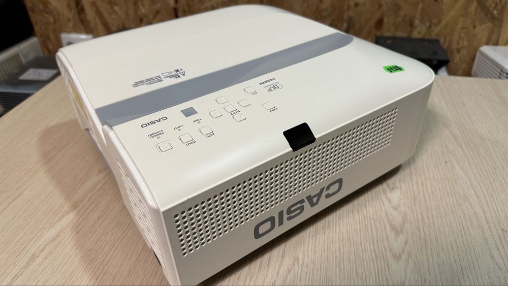 Ультракороткофокусний LED-LASER проєктор CASIO XJ-UT310WN