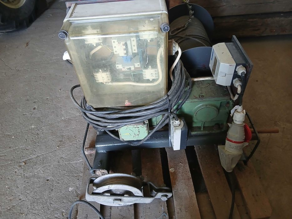 Sprzedam wyciągarkę linowa budowlana elektryczna używaną sprawna