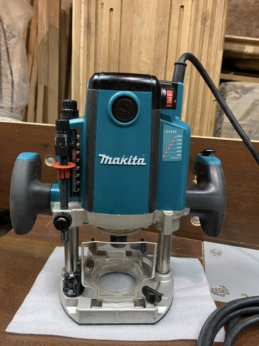 Фрезер Макіта RP2300FC , Макіта RP2301 FC