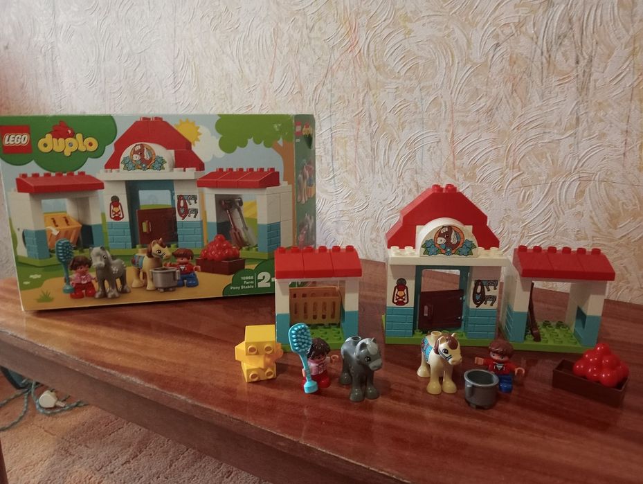 Lego Duplo Конюшня на фермі 10868