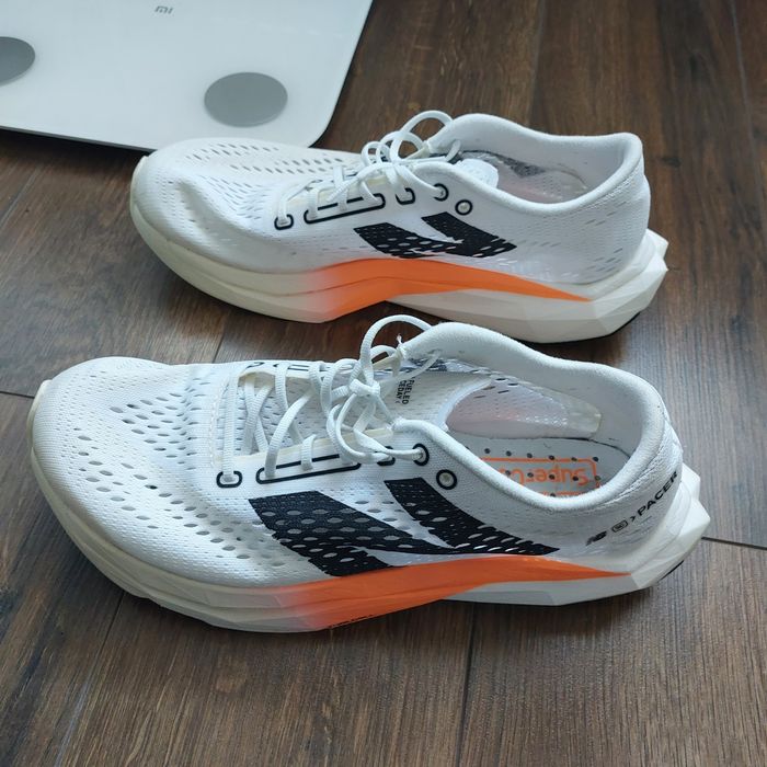 Mega okazja!!! Buty męskie New Balance FuelCell SuperComp Pacer v2 MFCRRCH2 – białe cena w necie 899 zł  rozm. delikatnie zaniżony