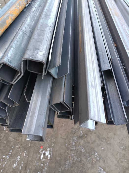 Profil stalowy zamkniety 200x100x4 II gatunek