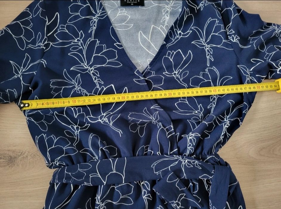 Sukienka kopertowa Mohito