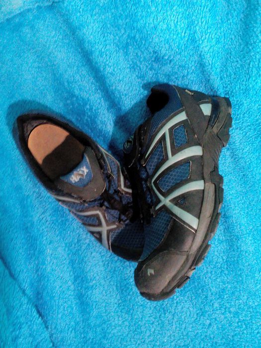 Кросовки GORETEX (високоякісні) розмір: 45-46 (UK-11, EU-46, USA-12)