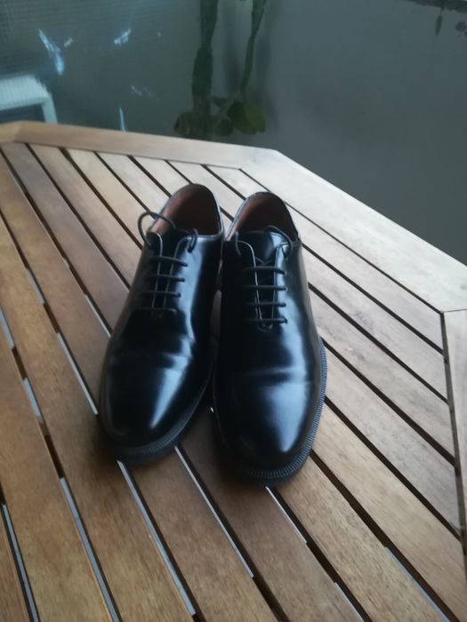 Vendo sapatos de homem.