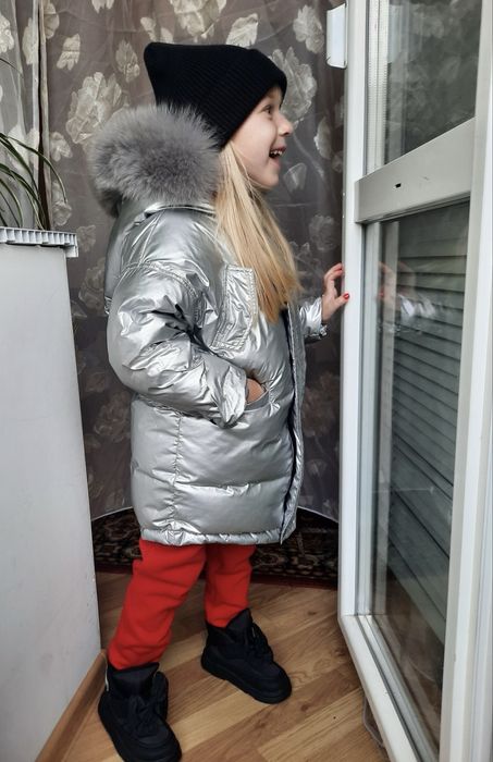 Пуховик на дівчинку