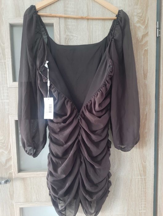 Sukienka brązowa ze ściągaczami