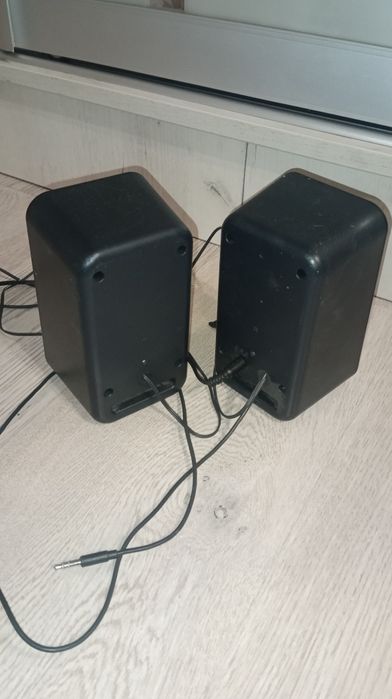 Колонки для комп'ютера доповнюють гарно інтер'єр