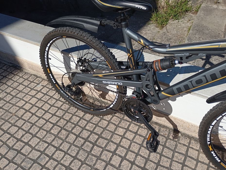Bicicleta aro 26 moma bike alumínio  semi novo ou trocar
