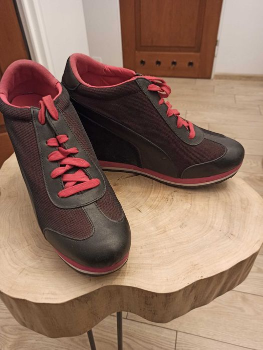 Buty na koturnie Puma