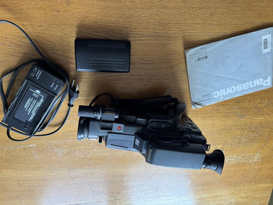 Kamera Panasonic M800 S VHS C625