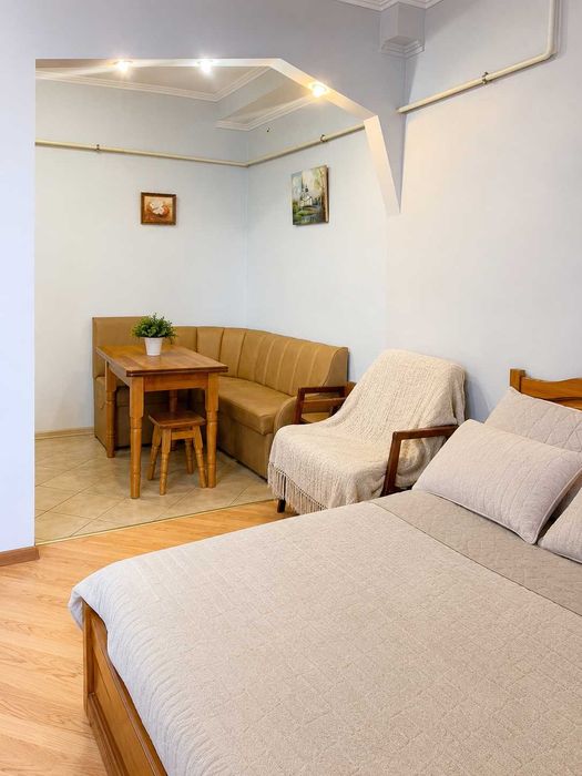 Продаж квартири 33,6м² з подвір'ям  57,4м² клубний будинок від ВЛАСНИКА П.Борщагівка ЄОселя