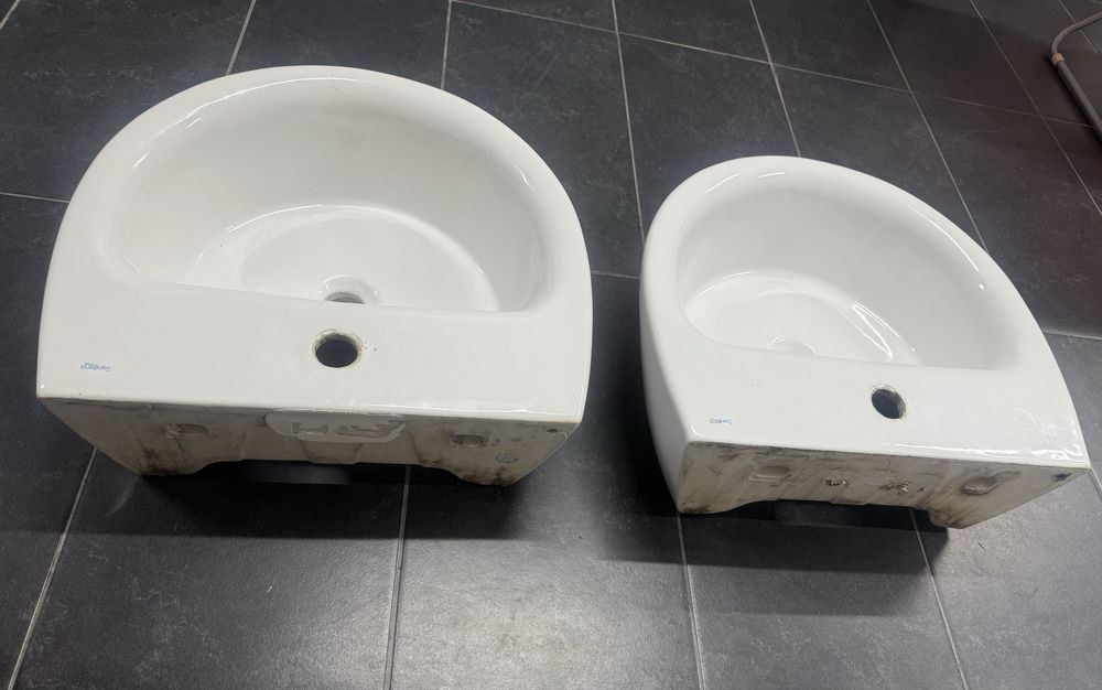 2 Lavatórios Cerâmica de Pousar Sanitana