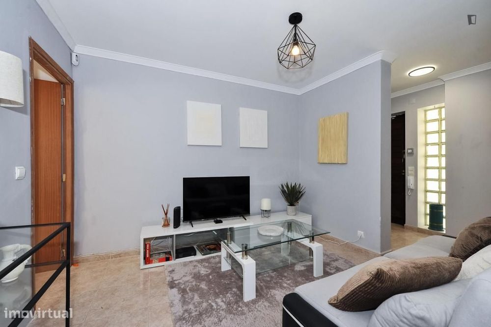 Quarto - localizado em Setubal