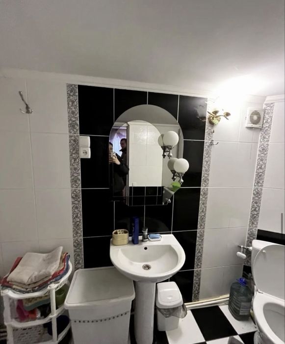 Оренда частини будинку 8000 на Максютова