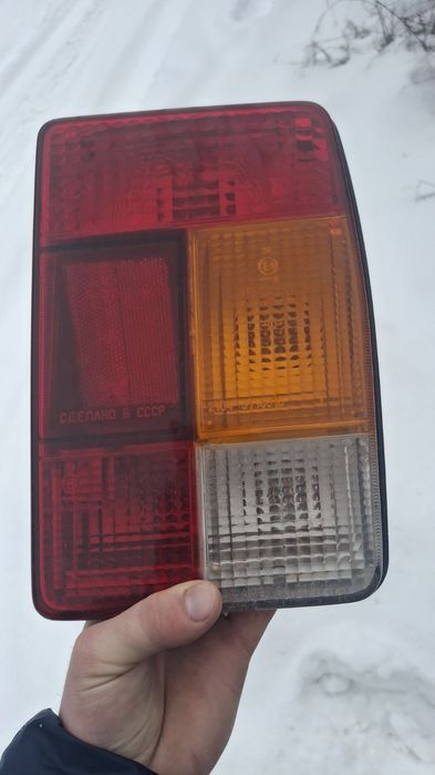 Продам зад фонарь ваз 2104