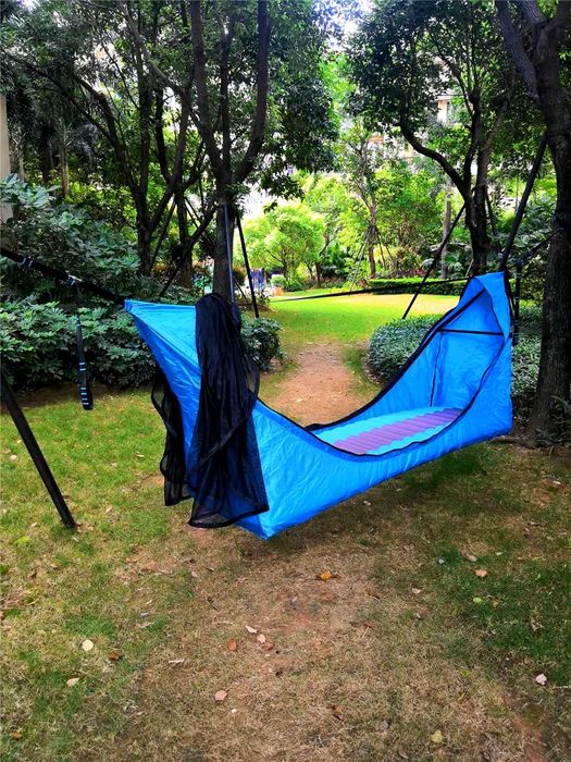 Hamak ogrodowy z moskitierą