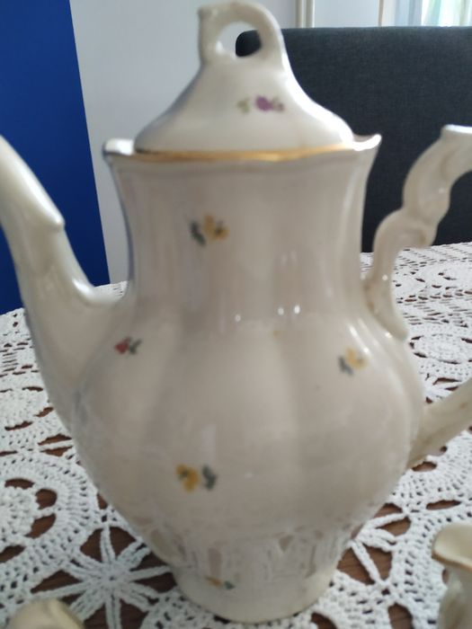 Stary zestaw porcelanowy