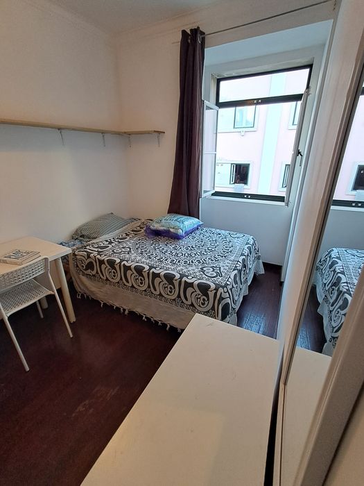 Quartos CASAL+ terraços na GRAÇA, Centro LISBOA. Pede caução.
