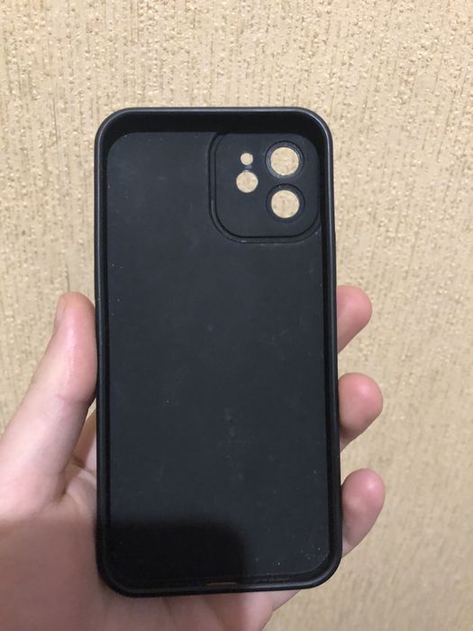 Чохол на айфон чорний