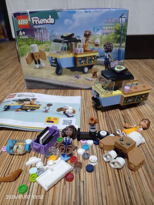 ЛОТ LEGO Friends 3в1: Пляжний кіоск, Мобільна пекарня та Стрільбище.