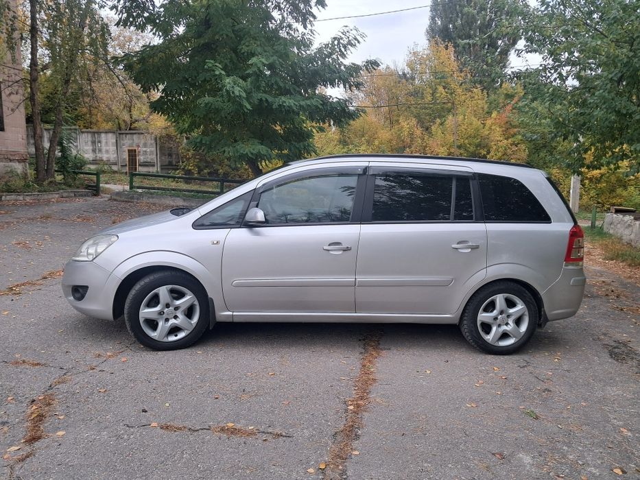 Opel Zafira 2008. Газ