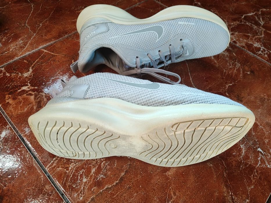 Кросівки Nike Juniper 39