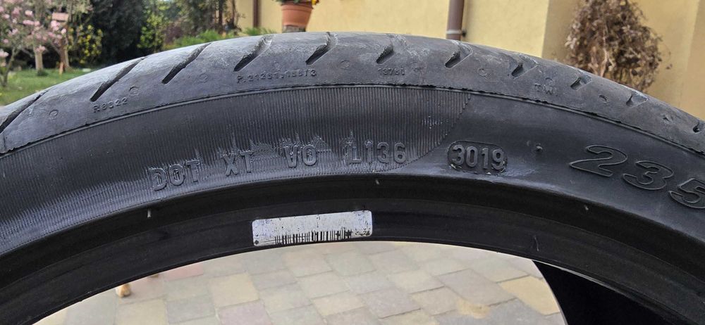Pirelli P zero 235/35/R19 Lato 2019r.