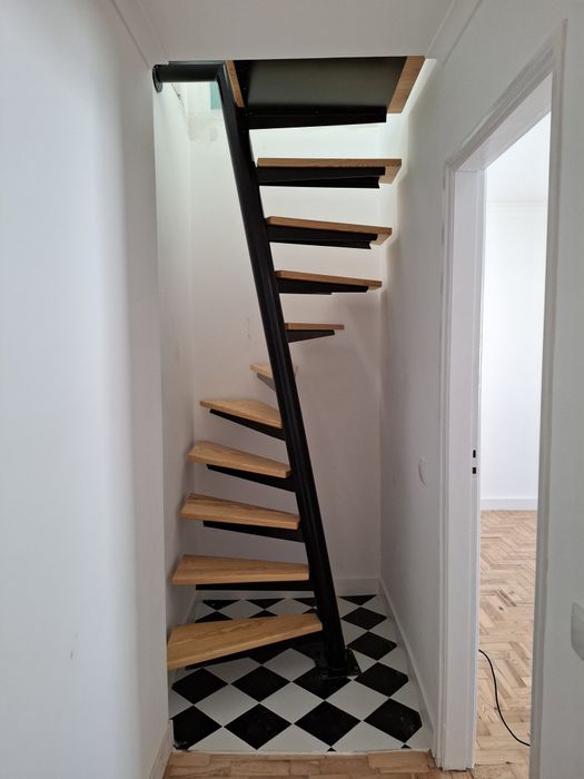 Fabrico de escadas em metal e madeira personalizadas para cada espaço