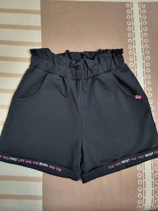 Шорти для дівчини.