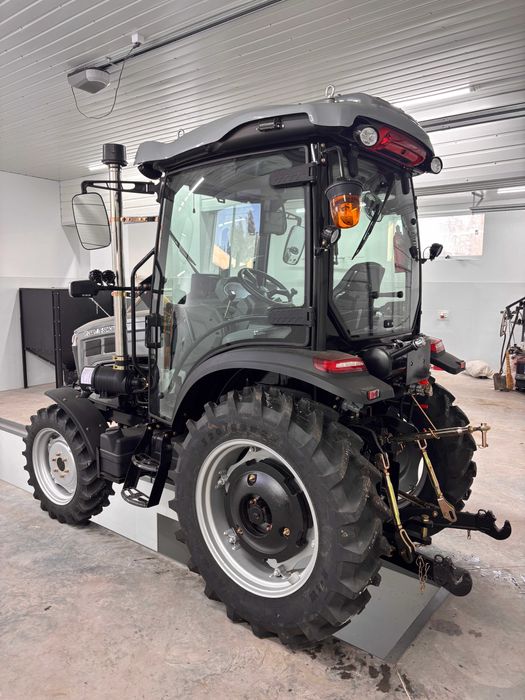 Трактор Скаут TE-504C з кондиціонером