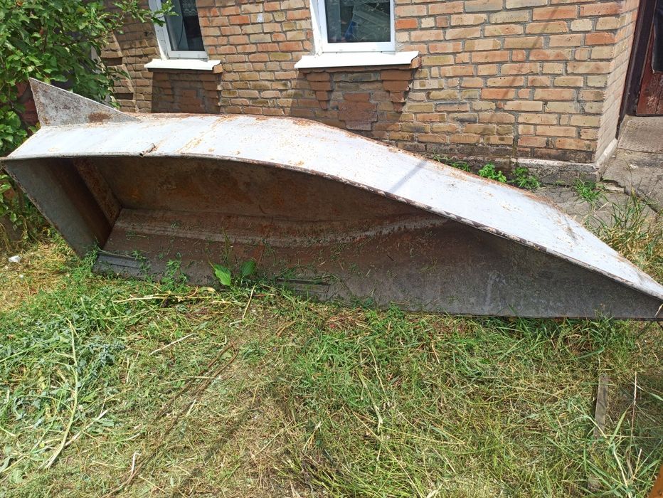 Продам лодку с поплавками