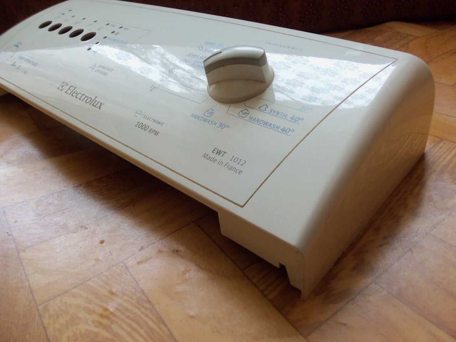 Obudowa programatora (panel przedni) z pralki Electrolux EWT 1012