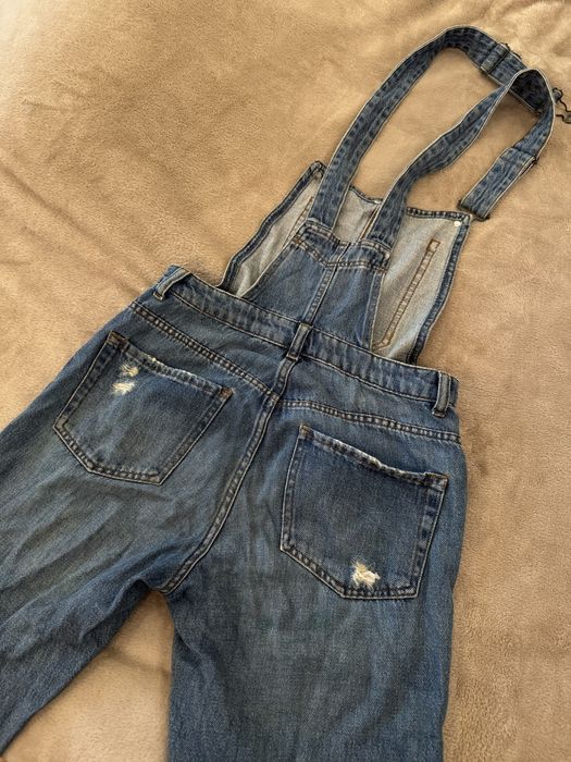 Джинсовий комбінезон bershka
