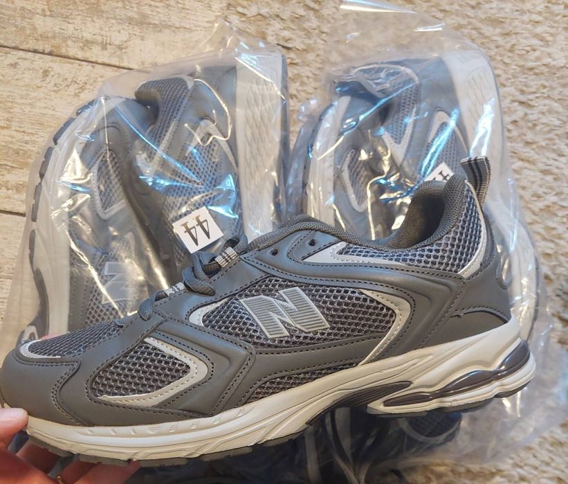 Чоловічі Кросівки  Bayota