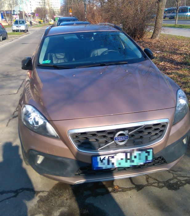 Volvo V40 cross country.