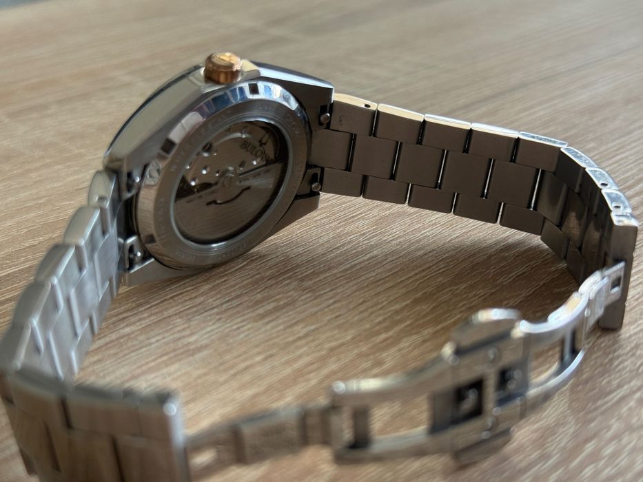 Zegarek BULOVA Surveyor 98B422