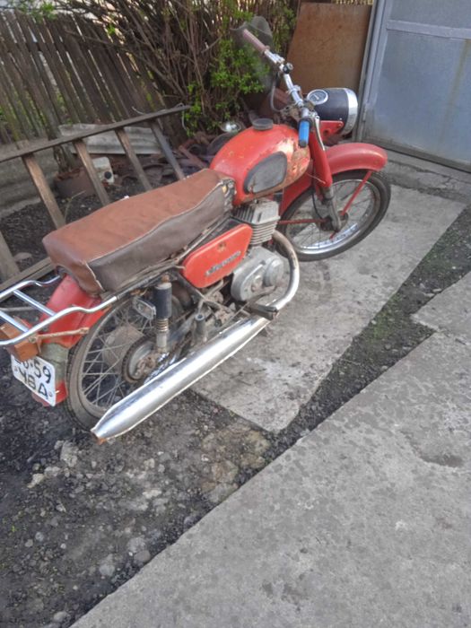 Продам мінск під реставрацію. З документами.