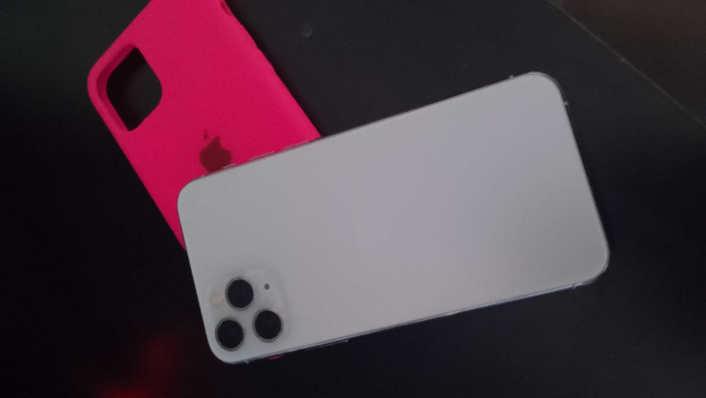 Vendo iPhone 11 pro, usado como novo