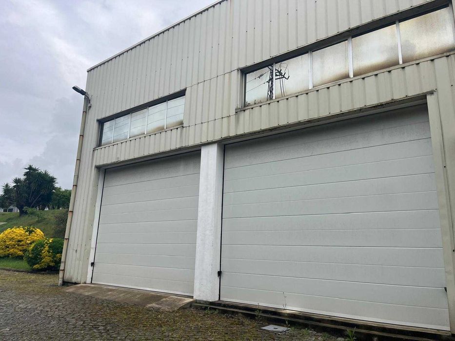 Armazém para Arrendamento de 142 m² em Famalicão
