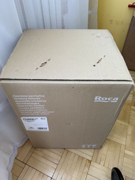 Miska ROCA  WC podwieszana Rimless Square Compacto