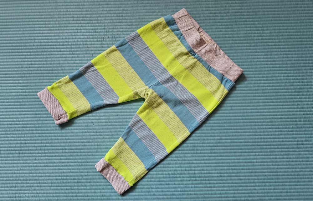 Wesołe spodenki niemowlęce Cool Club r. 68